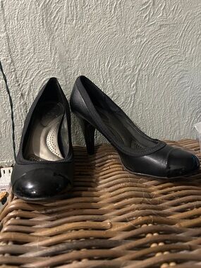Life Stride Black High-Heel Pump with Patent Cap Toe